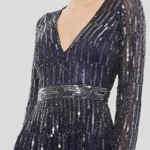 Mac Duggal (222) V neck illusion sleeve Navy Sequin Dress size 4 4977